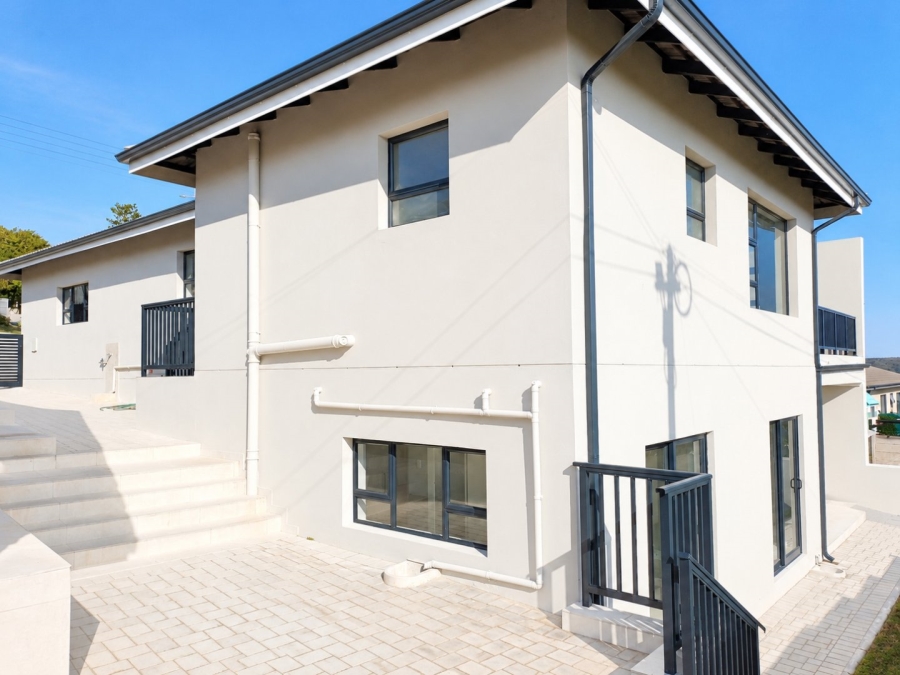 3 Bedroom Property for Sale in Fraaiuitsig Western Cape